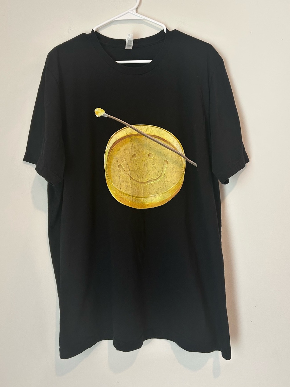 Pluribus Apple TV XXL Black and Yellow T-shirt